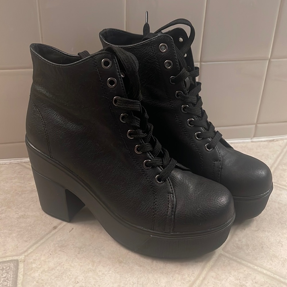 Black lace up Dirty Laundry chunky heeled booties